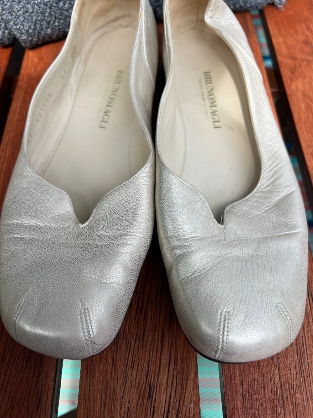 bruno magli womens shoes 9 Flats silver Minimalist Made In Italy Luxury Chic
